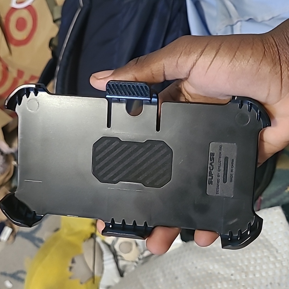 Phone case - Picture 3 of 4